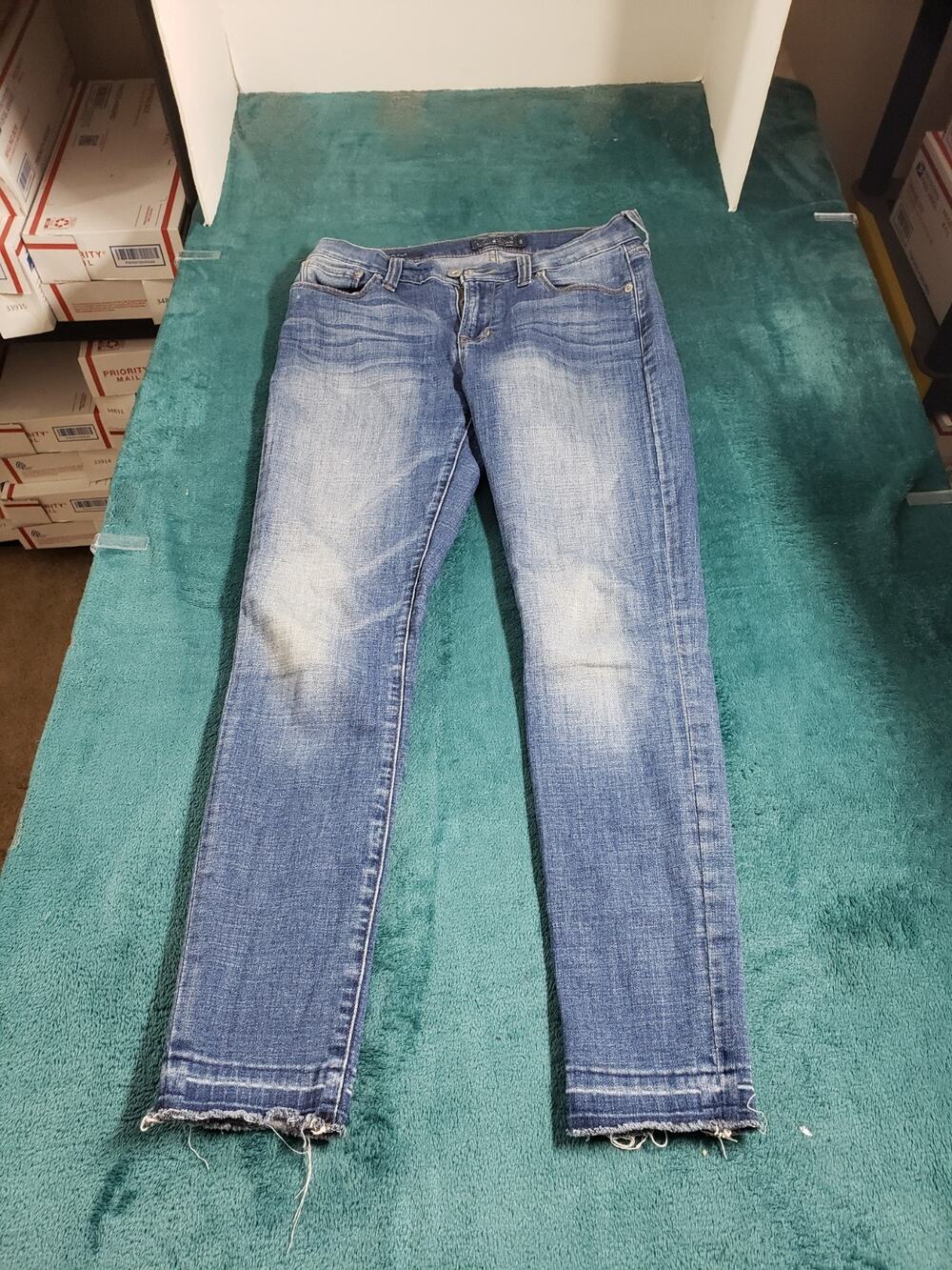 Lucky Brand Jeans Size 2 Womens Blue Stretch Pants Denim Mid Rise Brooke Capri